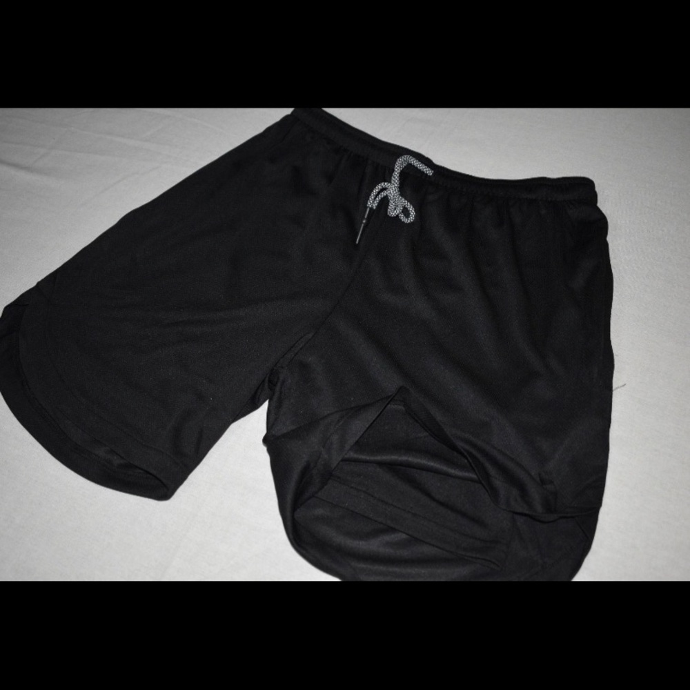 Short with compression liner